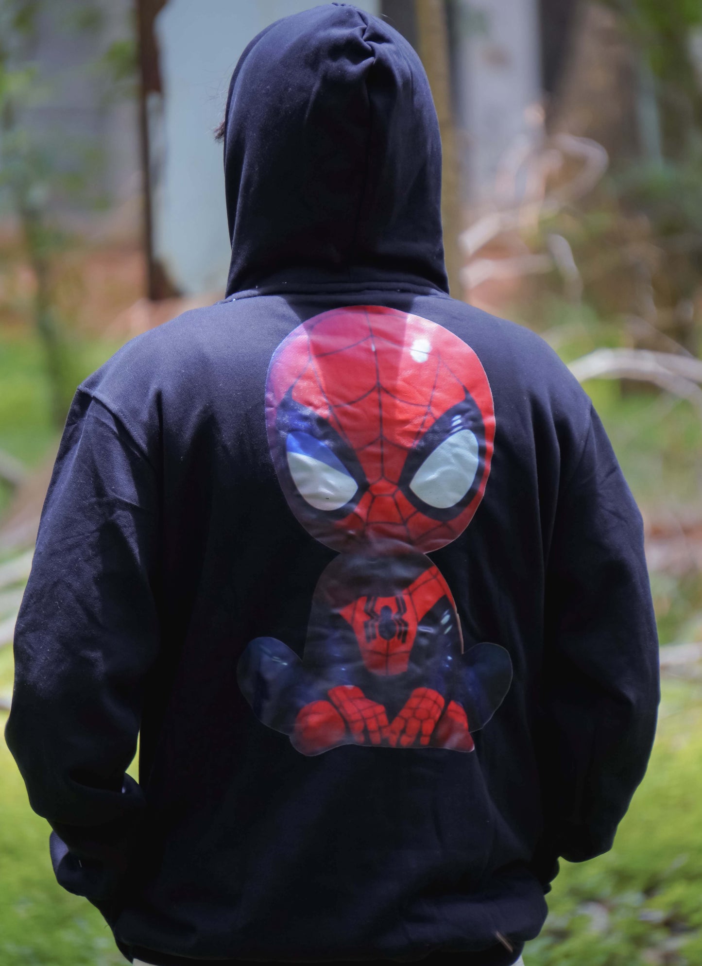 Baby spider man printed on carbon black Men's Hoodies